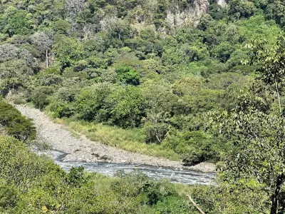 Vente / Magnifiques terrains (avec permis d'usage commercial), Ciudad Colón, San José 2