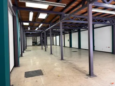 Bâtiment commercial de 698 m² à San José Centre - District Catedral | ZC-2 4