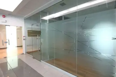 Bureau à vendre ou à louer – Immeuble corporatif A+, Santa Ana 2