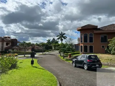 Superbe maison de luxe moderne de 4 chambres à Curridabat avec vue sur la montagne 5