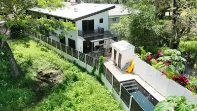 Magnifique maison de 4 chambres avec vue sur les montagnes à Playa Hermosa 2