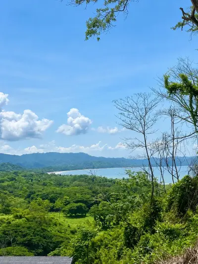 Magnifique terrain de 5 501 m² avec vue sur l'océan à Tambor 1
