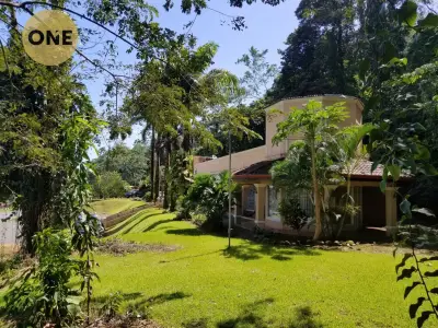 Investissement solide à Limón : Propriété commerciale consolidée à Siquirres 1