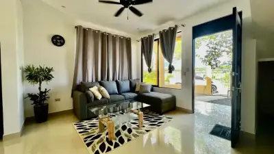 Maison à vendre à Jaco, à quelques minutes de la plage. 5
