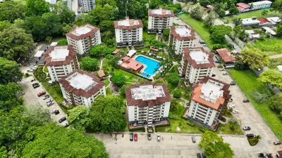 Spacious 3-Bedroom Apartment in Costa Linda with Community Pool in Jacó 5