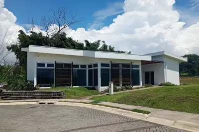 Terrain résidentiel de choix dans le <b>Gated Dulua Condominiums</b>, Grecia – Construisez votre rêve au Costa Rica 3