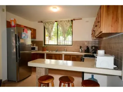 Superbe maison à vendre à Jaco Town 5
