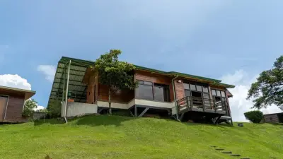 À Vendre – Propriété exclusive avec vue panoramique et potentiel commercial à Coronado 1