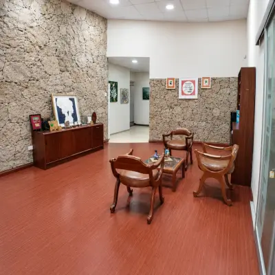 Immeuble commercial de premier choix à San José, La California - Opportunité d'investissement 5