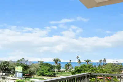 Condo 3 chambres au 6e étage à JacoBay avec vues panoramiques sur le lever du soleil, les montagnes et l'océan 5