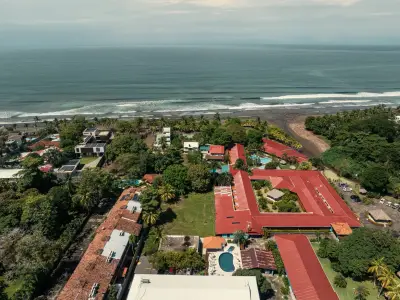 Magnifique terrain à quelques mètres de la plage 1