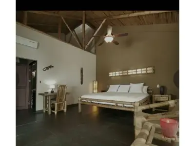 Hôtel Costa Rica : 15 lits, emplacement de choix, excellent investissement 4