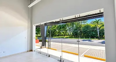 Modern Commercial Space with High Visibility and Street Access in Jaco 3