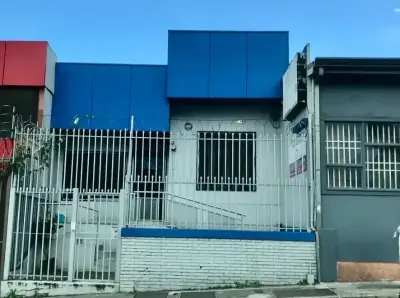 Immeuble commercial à San José : Clinique médicale et dentaire clé en main 2