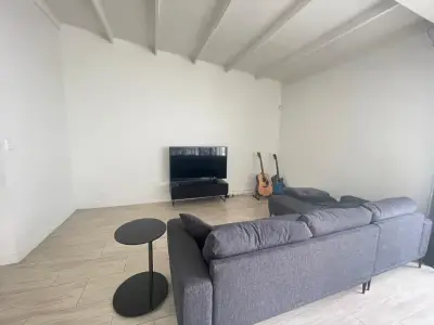 Maison individuelle de plain-pied, entièrement meublée, à vendre 3