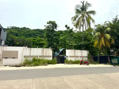 Terrain commercial d'angle de premier choix au cœur de Santa Teresa avec potentiel de ROI élevé 4