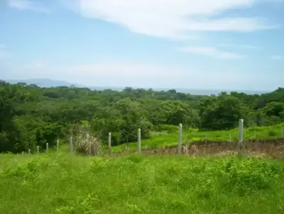 Terrain de 2 027 m² avec vue sur l'océan à Guacalillo 2