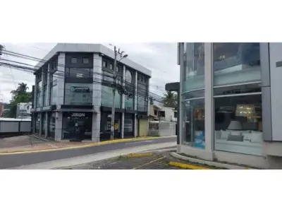 Espace Commercial de Premier Choix à Escazú - Investissez à San José 3