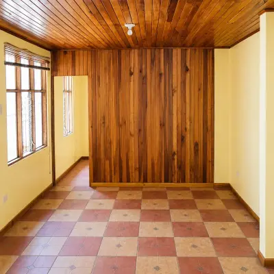 Maison à vendre à Cartago, près du Palais de Justice 5