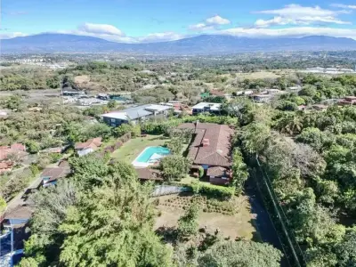 Superbe résidence de luxe à louer à Venetian Oasis, Santa Ana, Costa Rica 2