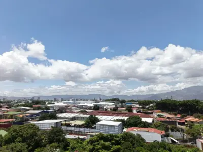 Nouveaux condos en prévente à Tibás 4