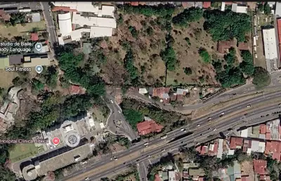 Terrain commercial de premier choix à vendre à Pozos, Santa Ana - Opportunité de développement de 14 147 m² 3