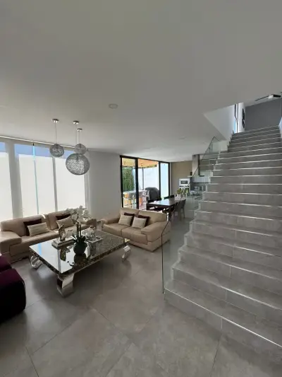 Maison À VENDRE dans un condominium exclusif situé à Santa Ana, Pozos. 📍Condominium Bulevar Santa Ana 1