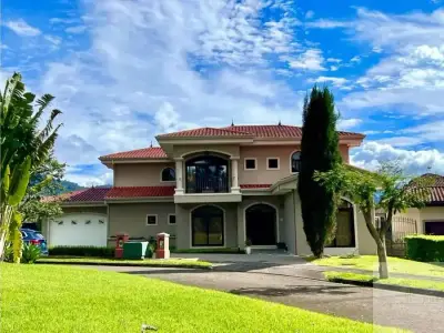 Superbe maison à Colinas de Montealegre, Curridabat 1