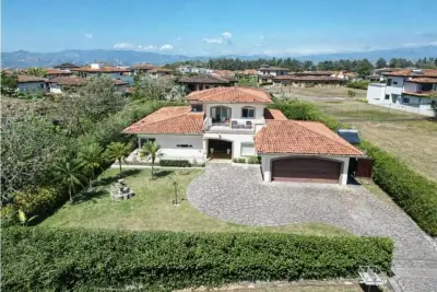 Exquise résidence de luxe meublée de 5 chambres à louer à Hacienda Los Reyes, La Guácima 1