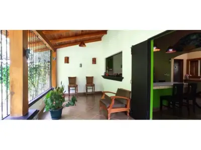 Superbe maison dans un quartier paisible et agréable 1
