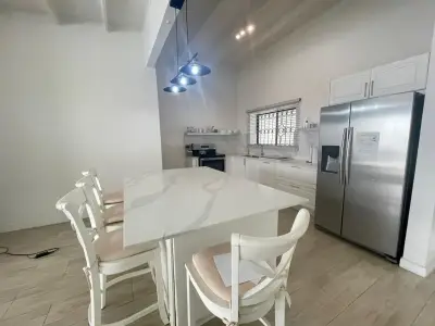 Maison individuelle de plain-pied, entièrement meublée, à vendre 4