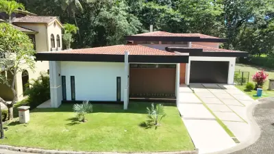 Superbe villa avec piscine à La Estancia Residencial. 3