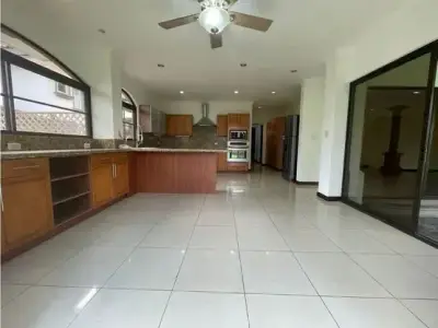 Investment House for Sale in Exclusive Santa Ana Condominium 4