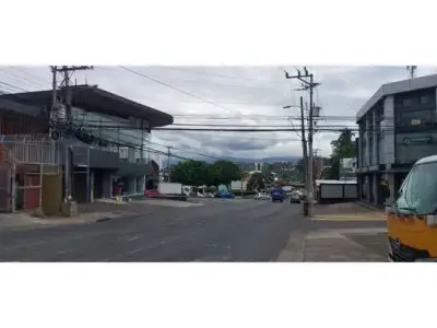 Espace Commercial de Premier Choix à Escazú - Investissez à San José 5