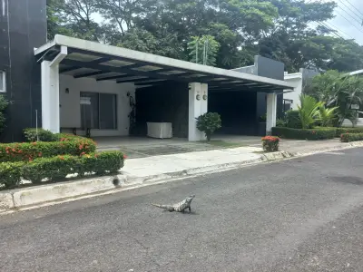 Terrain résidentiel à Jacó, Garabito, Puntarenas : votre chance de bâtir la maison de vos rêves 2