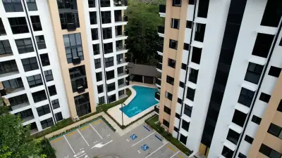 Nouveau appartement de luxe 2 chambres au Costa Rica : piscine, design moderne et vues verdoyantes