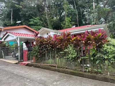 Charmante Maison Avec Vues Saines Sur La Forêt 5