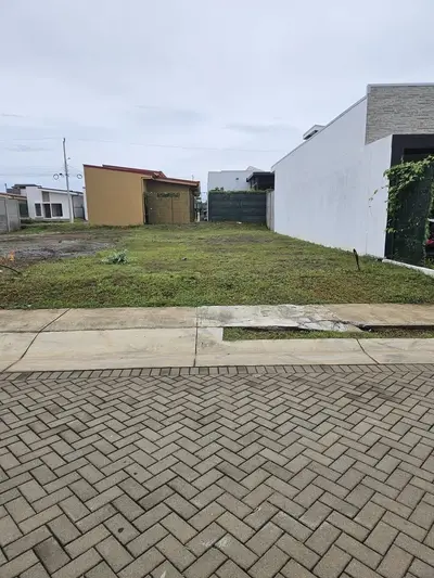 Lot for Sale in Grecia, Condominium