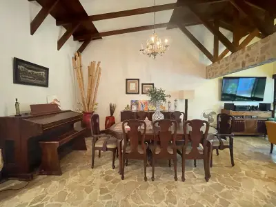 À Vendre : Maison de plain-pied à Escazú – Trejos Montealegre 4