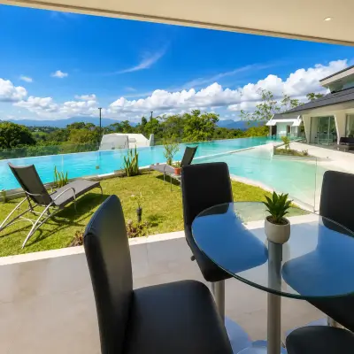 Domaine de luxe en montagne avec ruisseau privé, piscine et vues panoramiques à Coronado, Costa Rica 1