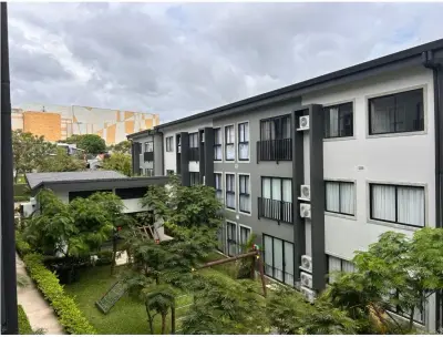 Elegant Modern 3-Bedroom Apartment with Amenities in Alajuela 4