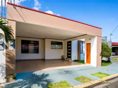 Beautiful Home In San Ramón, Alajuela – Ideal For Living Or Investment