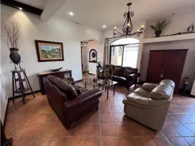 Résidence Élégante à Alajuela 1