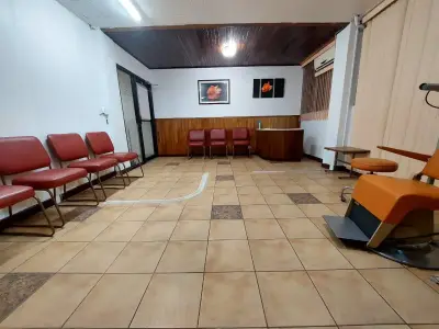 Bureau au Centre Médical : Opportunité d'Investissement 3