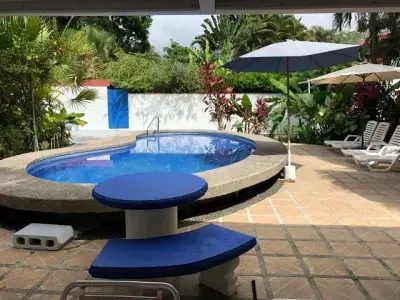 Hôtel-boutique à vendre à Playa Jacó 2