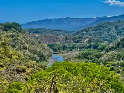 Terrain de choix à développer avec vue sur la Réserve Carara et la rivière Tárcoles | 2 hectares 1