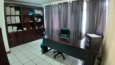 Propriété commerciale à louer, Sabana Sur 5