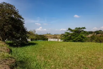 Terrain spectaculaire avec vue panoramique et potentiel illimité à Alajuela 4